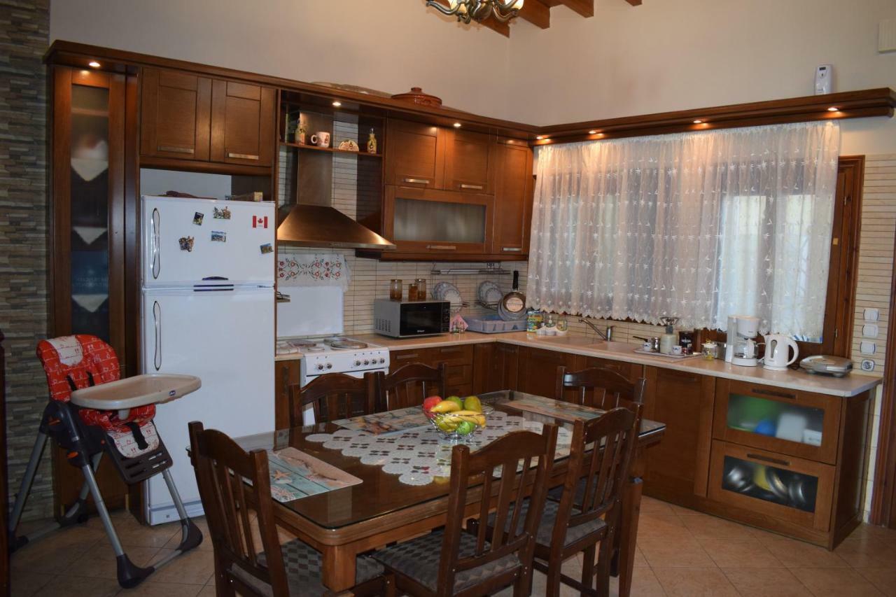 Villa Dimitris Constantinou Sourpi Exterior foto
